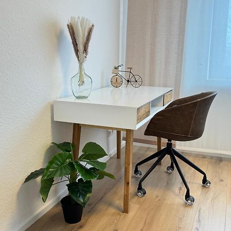 3 Zimmer Apartment, 90 Qm, Ruhig Und Zentrumsnah, Max 6 Pers, 15 Qm Balkon , Private Garage, Internet 1000 Mbit Sindelfingen Exterior photo
